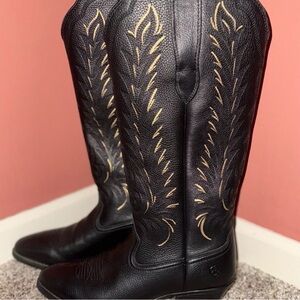 Ariat Tan and Black Leather Boots